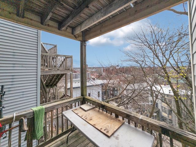 32 Fisher Ave 2, Boston, MA 02120