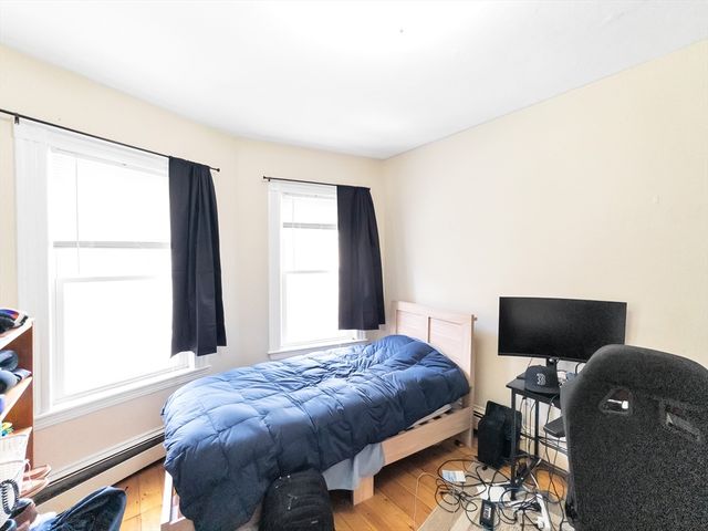 32 Fisher Ave 2, Boston, MA 02120