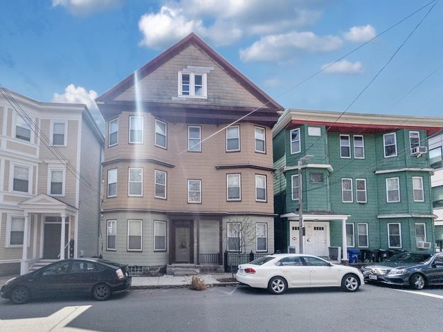 32 Fisher Ave 2, Boston, MA 02120