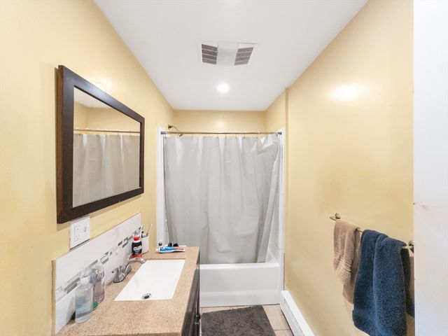 32 Fisher Ave 2, Boston, MA 02120