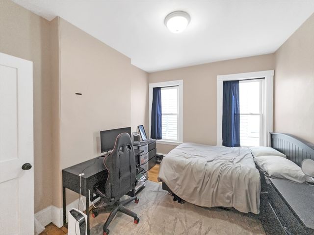 32 Fisher Ave 2, Boston, MA 02120