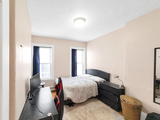 32 Fisher Ave 2, Boston, MA 02120