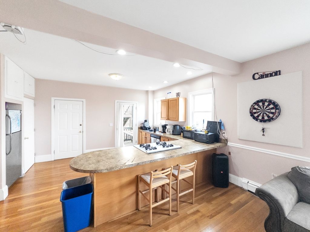 32 Fisher Ave 2, Boston, MA 02120