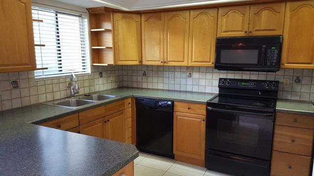 11868 Sturbridge Lane, Wellington, FL 33414