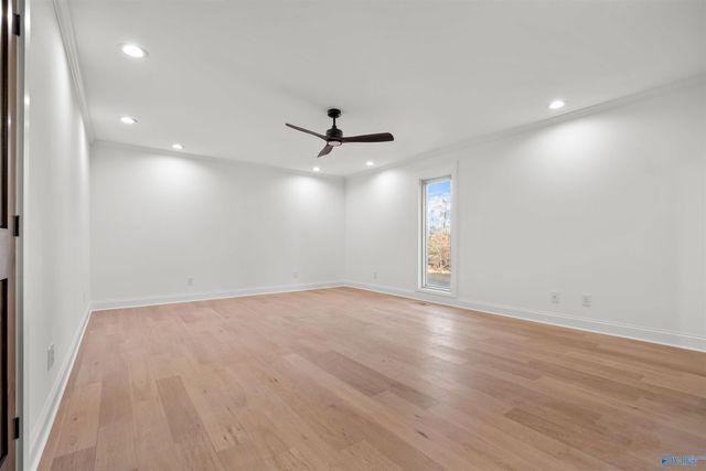 407 Bay Point Drive, Rainbow City, AL 35906