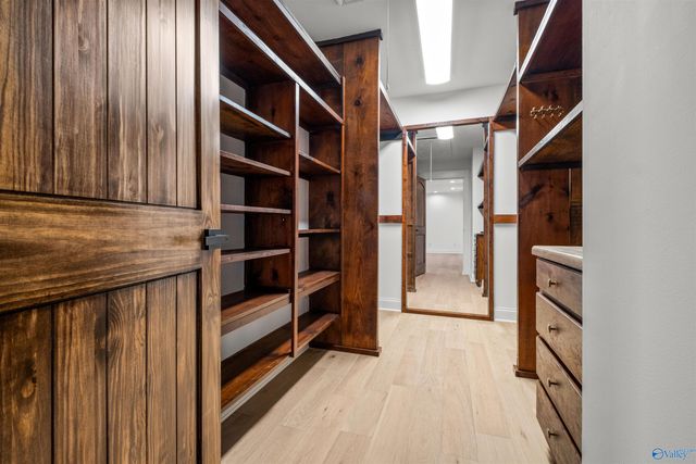 407 Bay Point Drive, Rainbow City, AL 35906