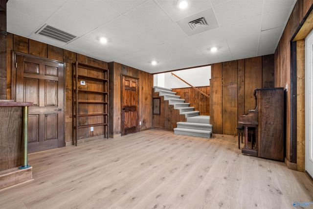 407 Bay Point Drive, Rainbow City, AL 35906