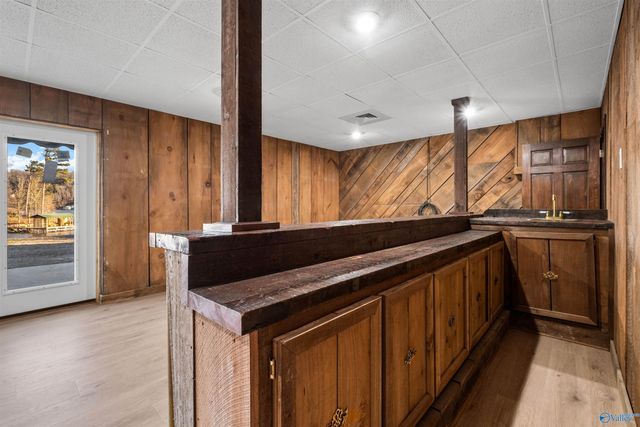 407 Bay Point Drive, Rainbow City, AL 35906