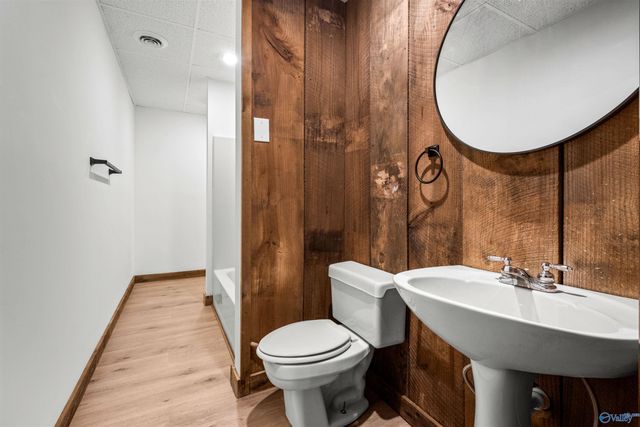 407 Bay Point Drive, Rainbow City, AL 35906