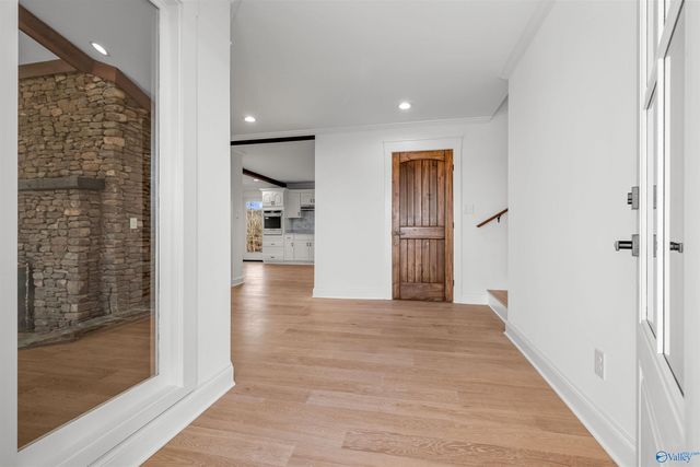 407 Bay Point Drive, Rainbow City, AL 35906