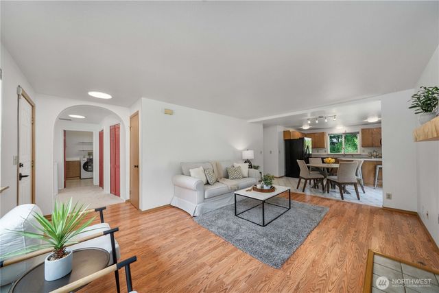 19407 67th Street Ct E, Bonney Lake, WA 98391