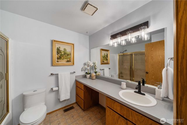 19407 67th Street Ct E, Bonney Lake, WA 98391