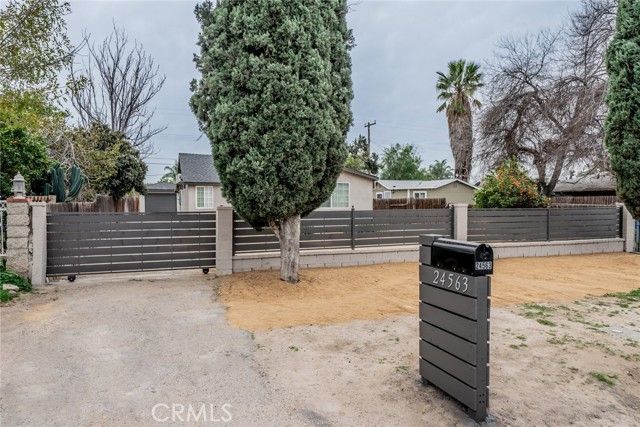 24563 4th, San Bernardino, CA 92410