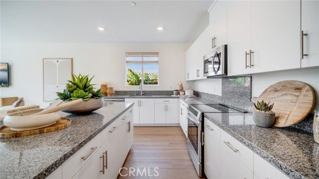 2380 Lionheart Drive, Perris, CA 92570