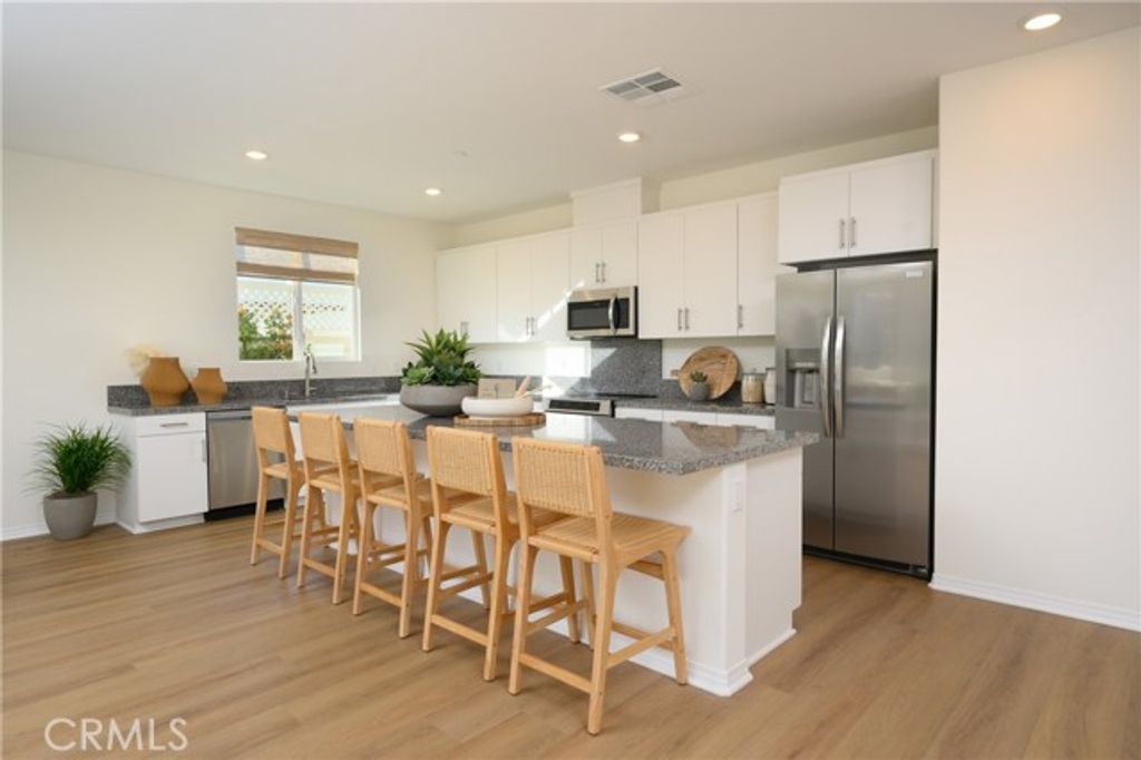 2380 Lionheart Drive, Perris, CA 92570