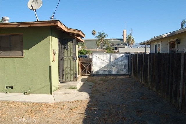 251 E Ramona Drive, Rialto, CA 92376