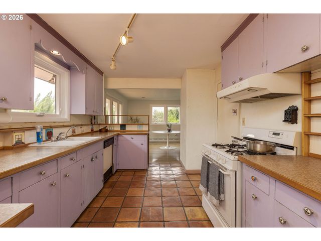 540 Nw 9TH St, Mc Minnville, OR 97128