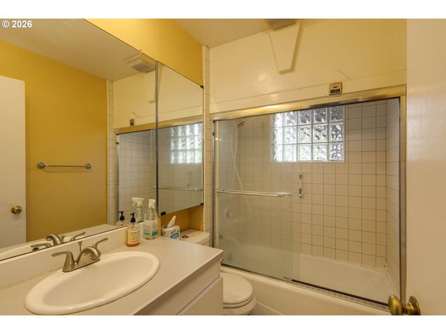 540 Nw 9TH St, Mc Minnville, OR 97128