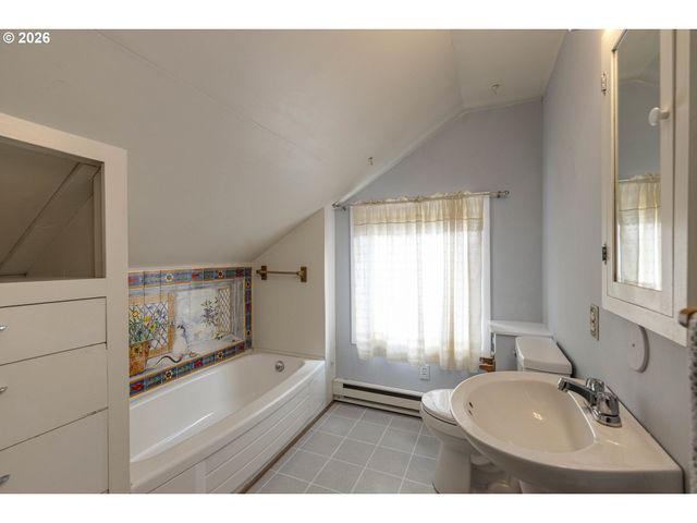 540 Nw 9TH St, Mc Minnville, OR 97128
