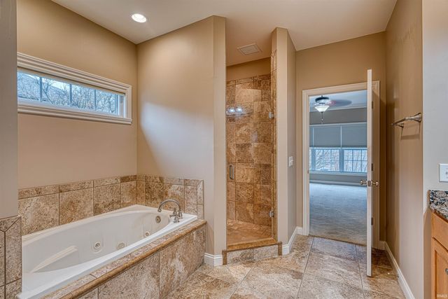 909 Uriel Court, Evansville, IN 47725