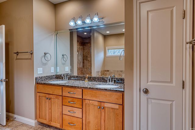 909 Uriel Court, Evansville, IN 47725