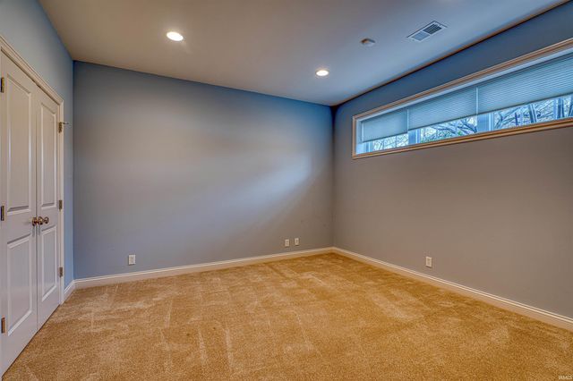 909 Uriel Court, Evansville, IN 47725