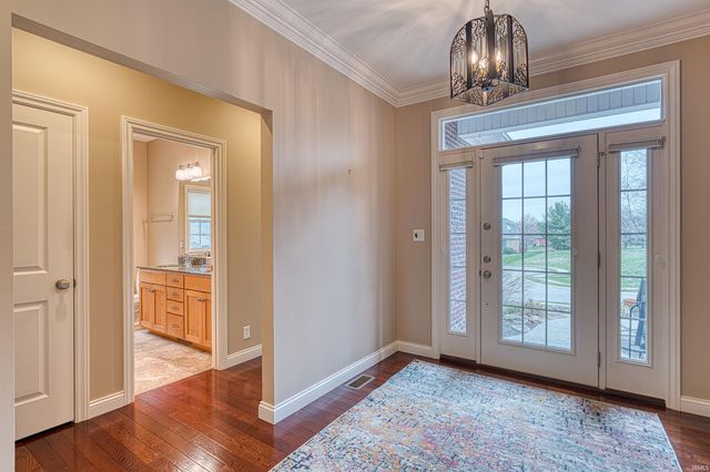 909 Uriel Court, Evansville, IN 47725