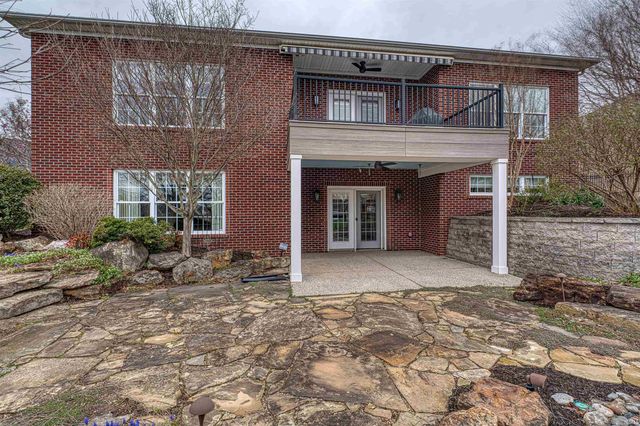 909 Uriel Court, Evansville, IN 47725