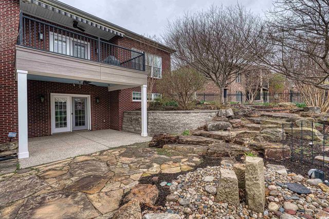 909 Uriel Court, Evansville, IN 47725