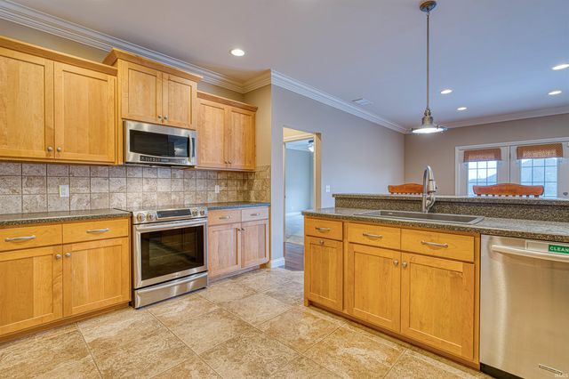 909 Uriel Court, Evansville, IN 47725