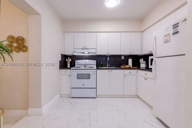 55 SW 60th Ave, Miami, FL 33144