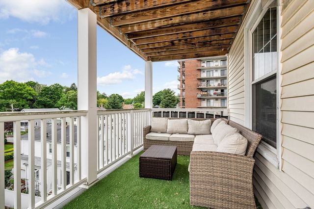 374 Massachusetts Ave 3, Arlington, MA 02474