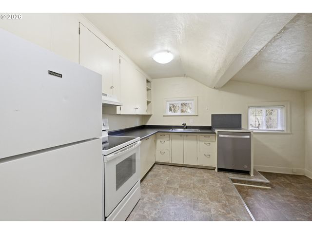 2291 Norkenzie Rd, Eugene, OR 97401