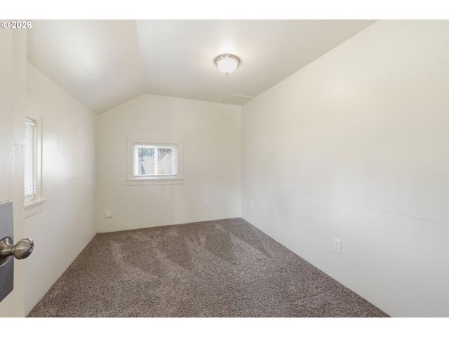 2291 Norkenzie Rd, Eugene, OR 97401