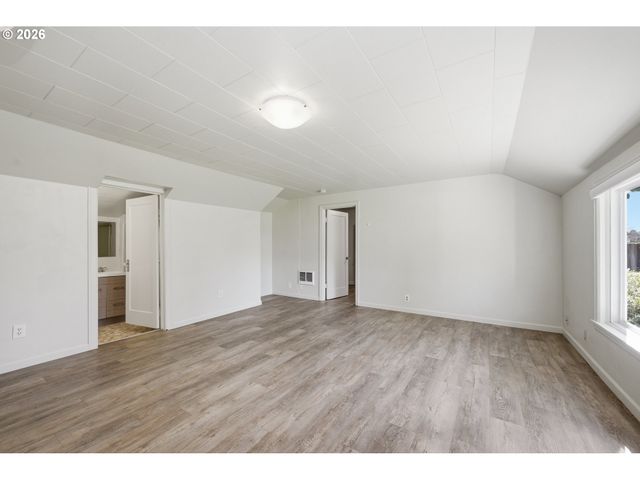 2291 Norkenzie Rd, Eugene, OR 97401