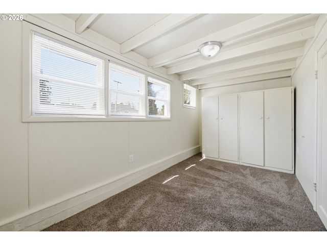 2291 Norkenzie Rd, Eugene, OR 97401