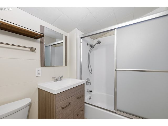 2291 Norkenzie Rd, Eugene, OR 97401