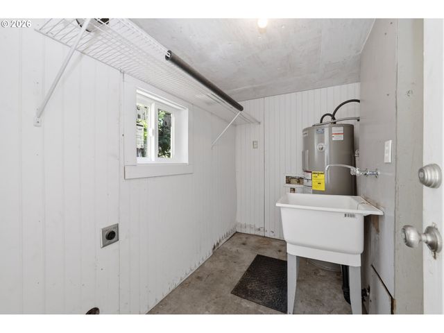 2291 Norkenzie Rd, Eugene, OR 97401