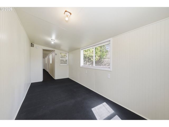 2291 Norkenzie Rd, Eugene, OR 97401