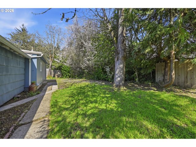 2291 Norkenzie Rd, Eugene, OR 97401