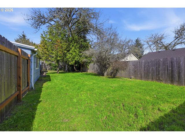 2291 Norkenzie Rd, Eugene, OR 97401