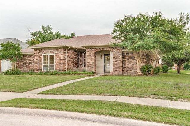 1622 Palisades Drive, Carrollton, TX 75007