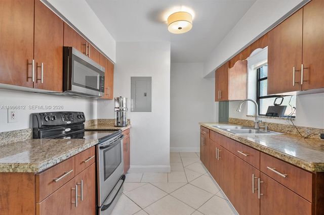 1440 NE 148th St, Miami, FL 33161