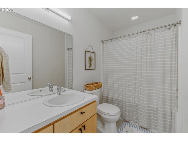 26811 Ne YACOLT Rd, Yacolt, WA 98675