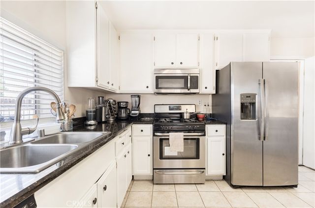 16850 Hidden Creek Drive, Victorville, CA 92395