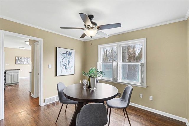 8927 Foster Lane, Overland Park, KS 66212