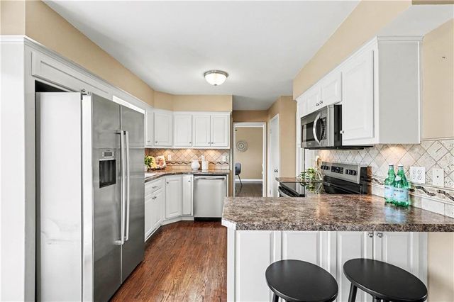 8927 Foster Lane, Overland Park, KS 66212