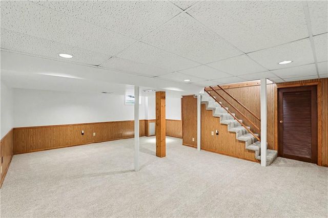 8927 Foster Lane, Overland Park, KS 66212