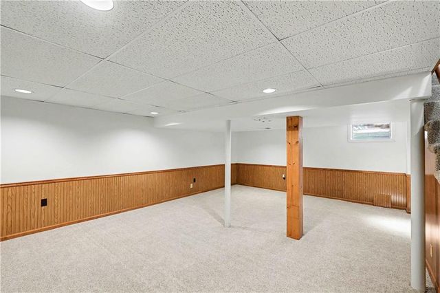 8927 Foster Lane, Overland Park, KS 66212