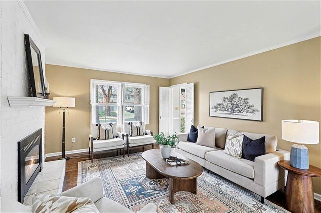 8927 Foster Lane, Overland Park, KS 66212